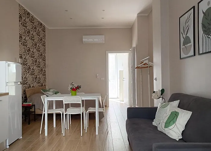 Apartament Dante 74 *